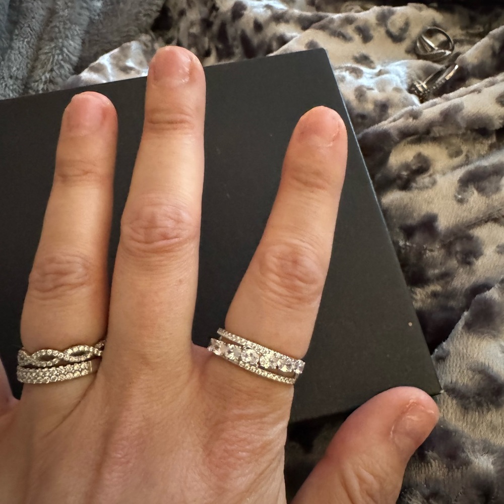 Elegant Silver Women's Ring Set